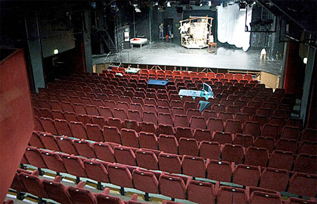 Budapesti-Katona-Jozsef-Szinhaz-inside.jpg