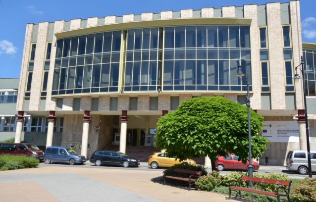 Hiros-Agora-Kecskemet-outside.JPG
